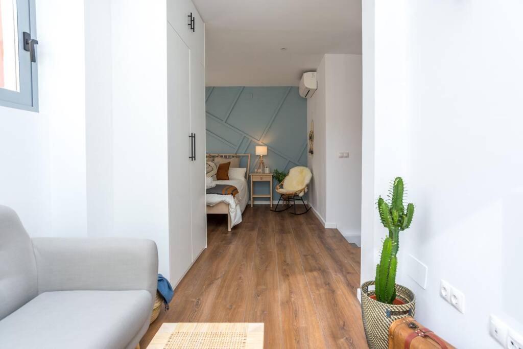 Tgh/ Center Western Style Apartament
