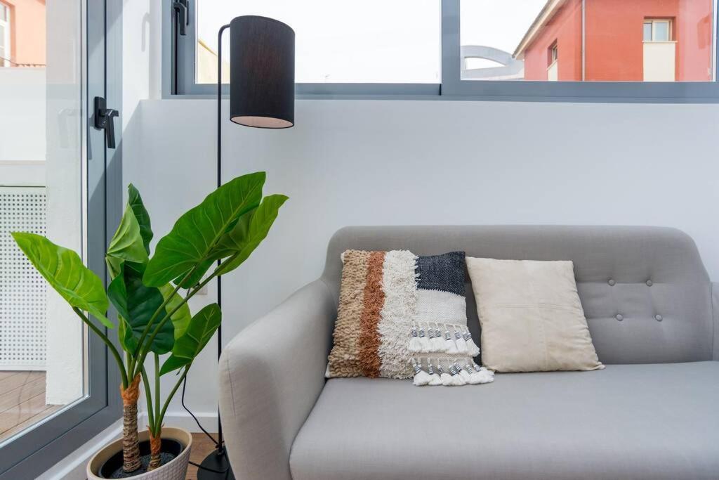 Tgh/ Center Western Style Apartament *